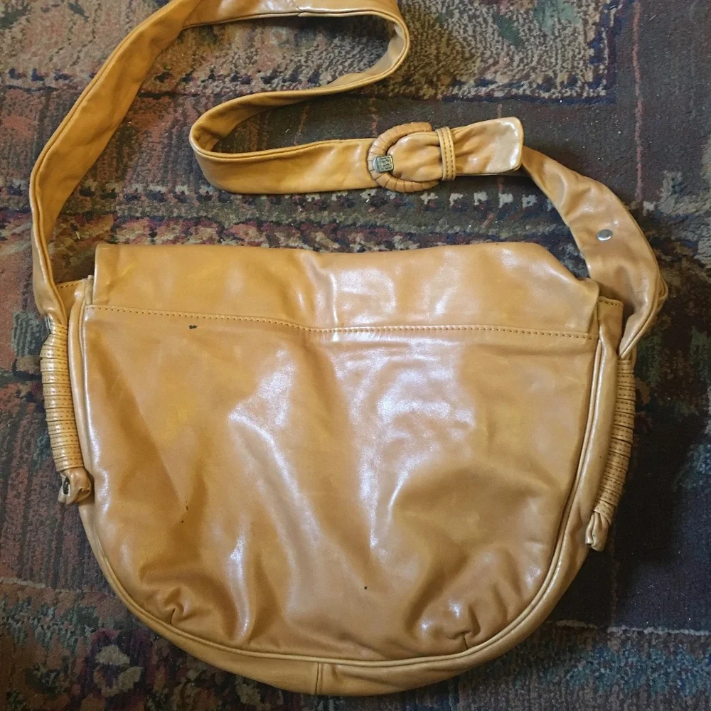 Host Pick: BUGGIANI Italian Leather Shoulder Handbag - $65 - Picture 6 of 10